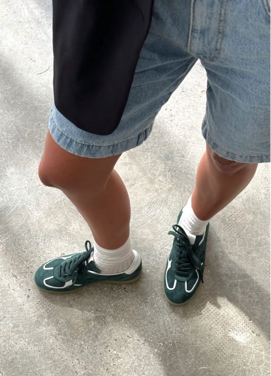 Chaussures femmes: Alohas green sneakers  – Neuf (Voir description) à Genolier par notzoe