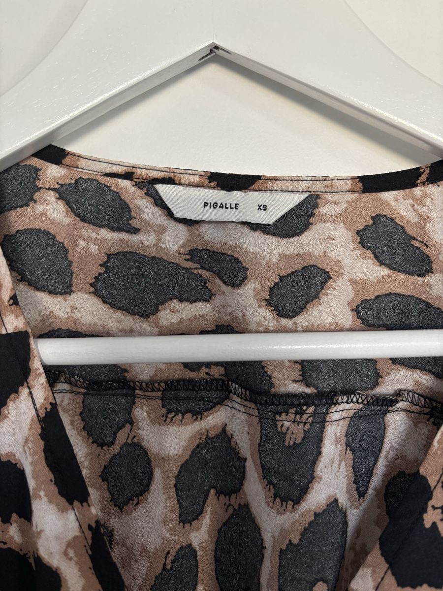 Only Camicette: Bluse animal print – Usato da Ballwil venduto da lenovum 1