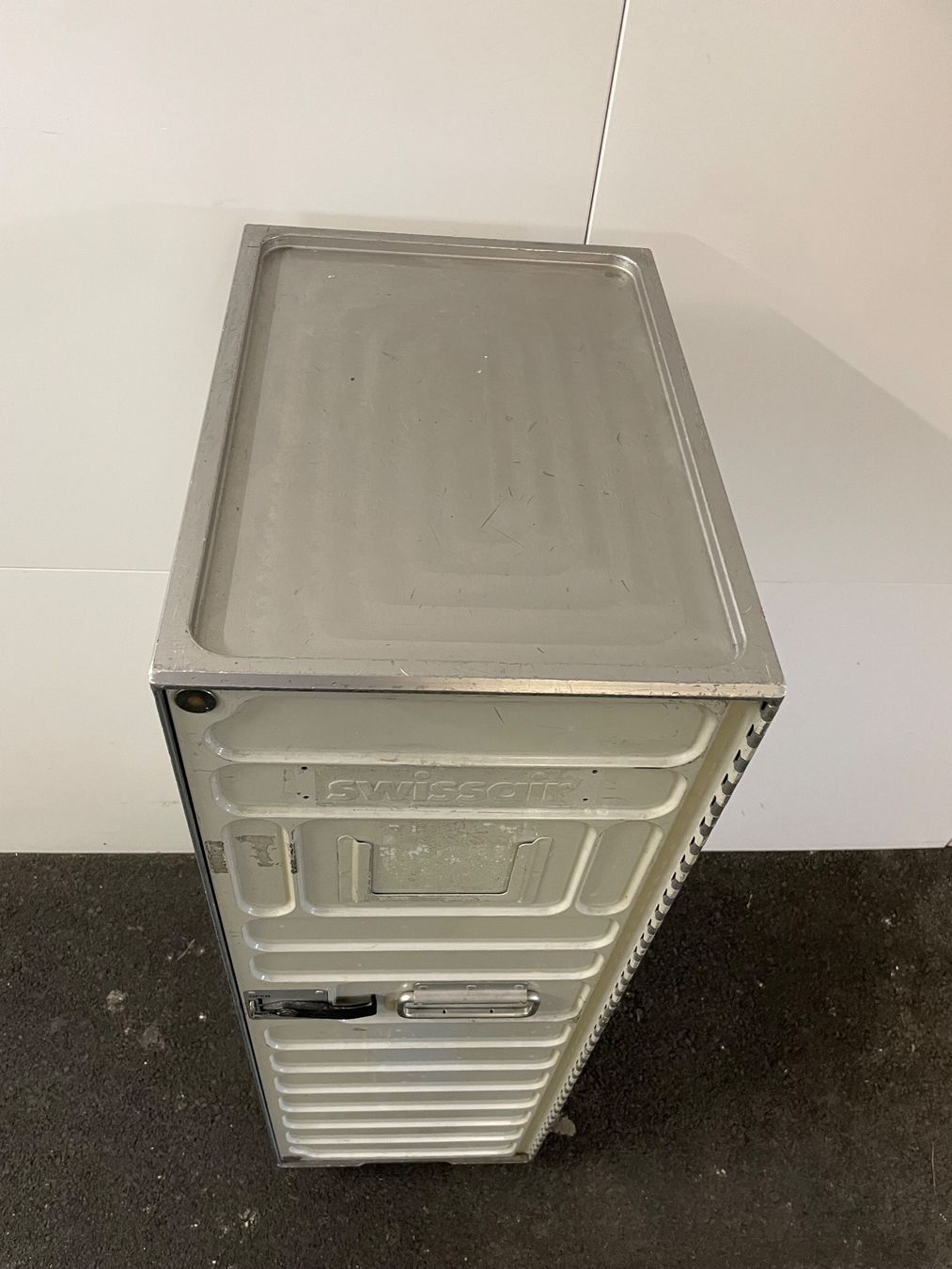 Swissair Sonstiges zu Aviatik: Swissair Trolley – Gebraucht aus Dällikon von buyandbehappy 3