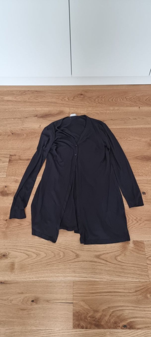 Lotti di vestiti: 9er-Set: Damenoberteile Grösse 36/38 – Usato da Lachen SZ venduto da allesweg78 7