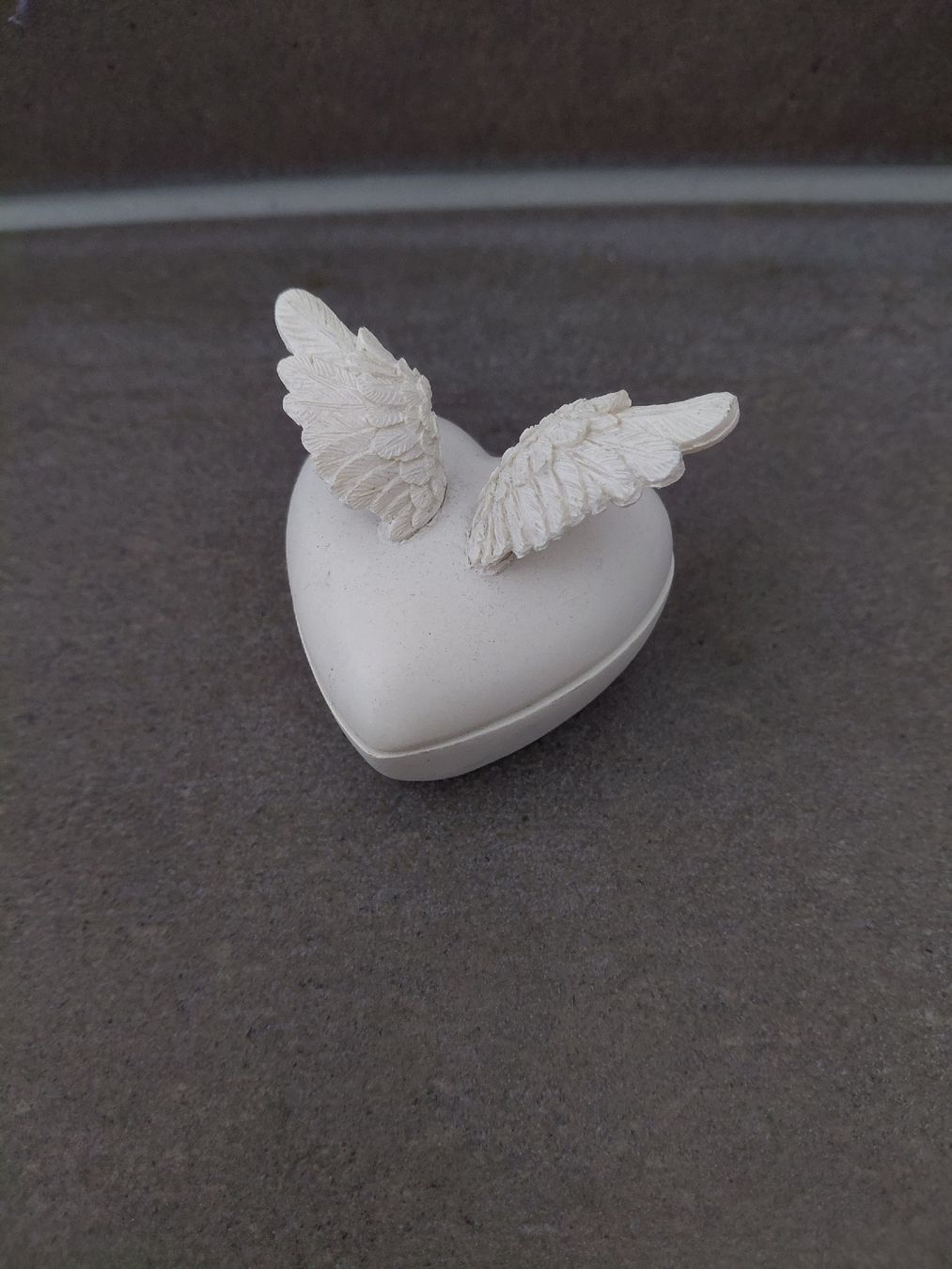 Tutte le decorazioni: Romantische Herz-Dose mit Flügel – Usato da Schötz venduto da chr_khn7 1