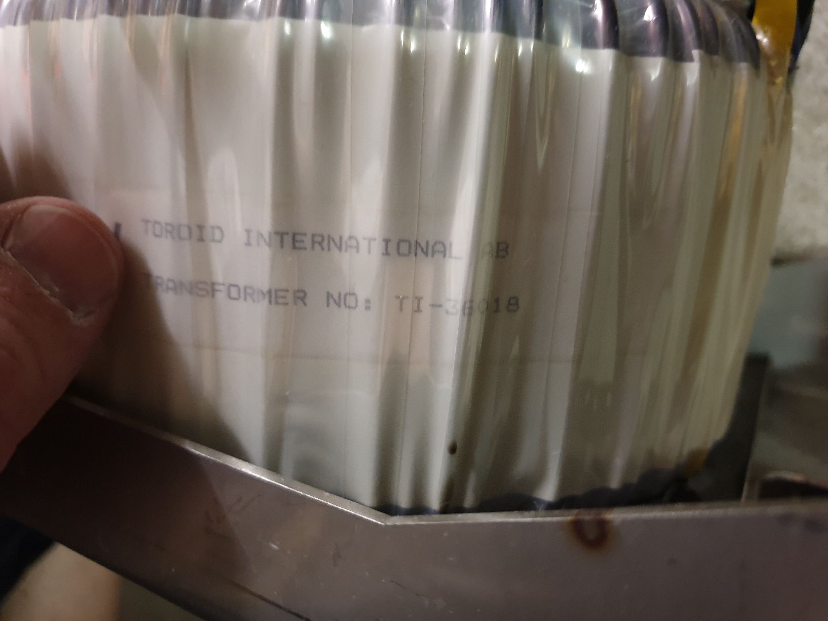Componenti elettronici: Toroid Transformator International YI-34018, Top Zustand! – Nuovo (secondo la descrizione) da Ittigen venduto da Ziok187 5