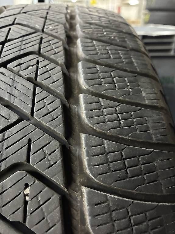 Sonstiges Schreiben & Zeichnen: Winterreifen Pirelli 235 50 19 – Gebraucht aus Neuenhof von Gt5.Performance_ 2