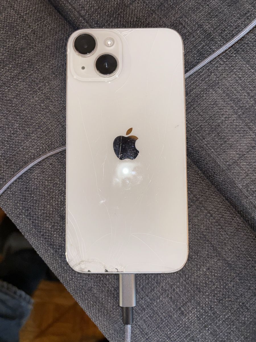 Apple Handys / Smartphones: Iphone 14 Defekt – Defekt aus Buochs von sch_9dtt 1