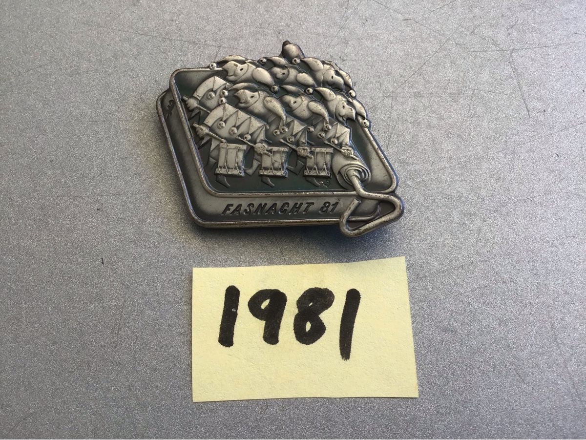 Basler Placchette & Badge: Baslerfasnachtsplaketten 1981 Silber – Usato da Arlesheim venduto da printz01
