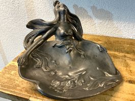 JUGENDSTIL SCHALE ABLAGE FRAUAKT ZINNGUSS FRANKREICH,1900