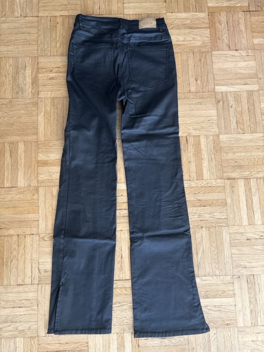 Only Hosen: Only Hose Kunstleder, M – Gebraucht aus Flims Dorf von chauy 1