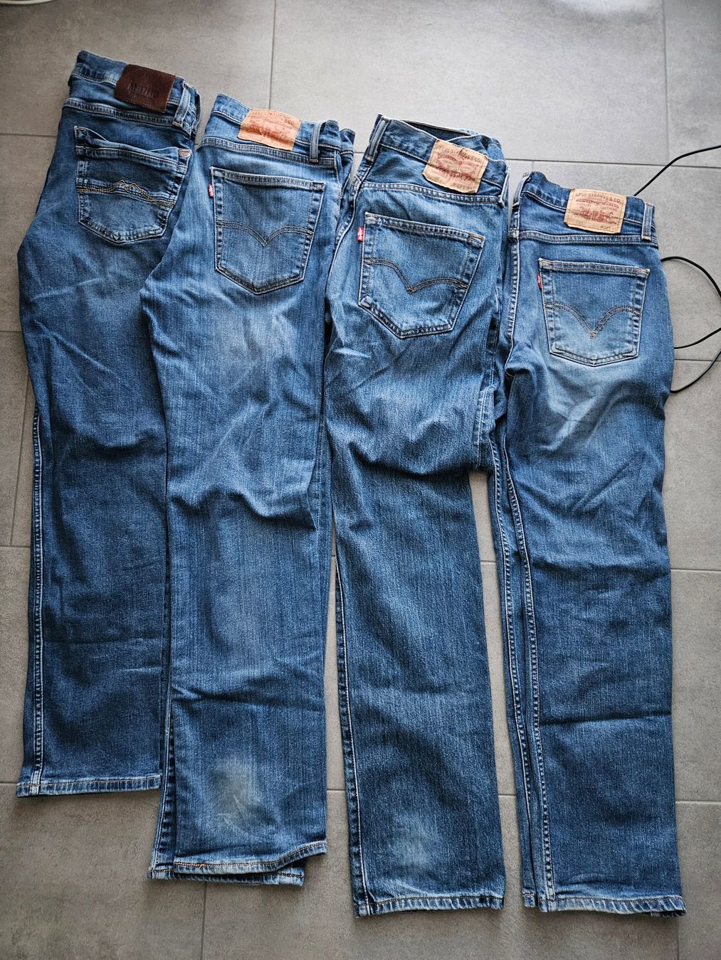 Jeans: 4 Jeans Levis, Mustang 31/32******************************** – Usato da Liebistorf venduto da wii7 1