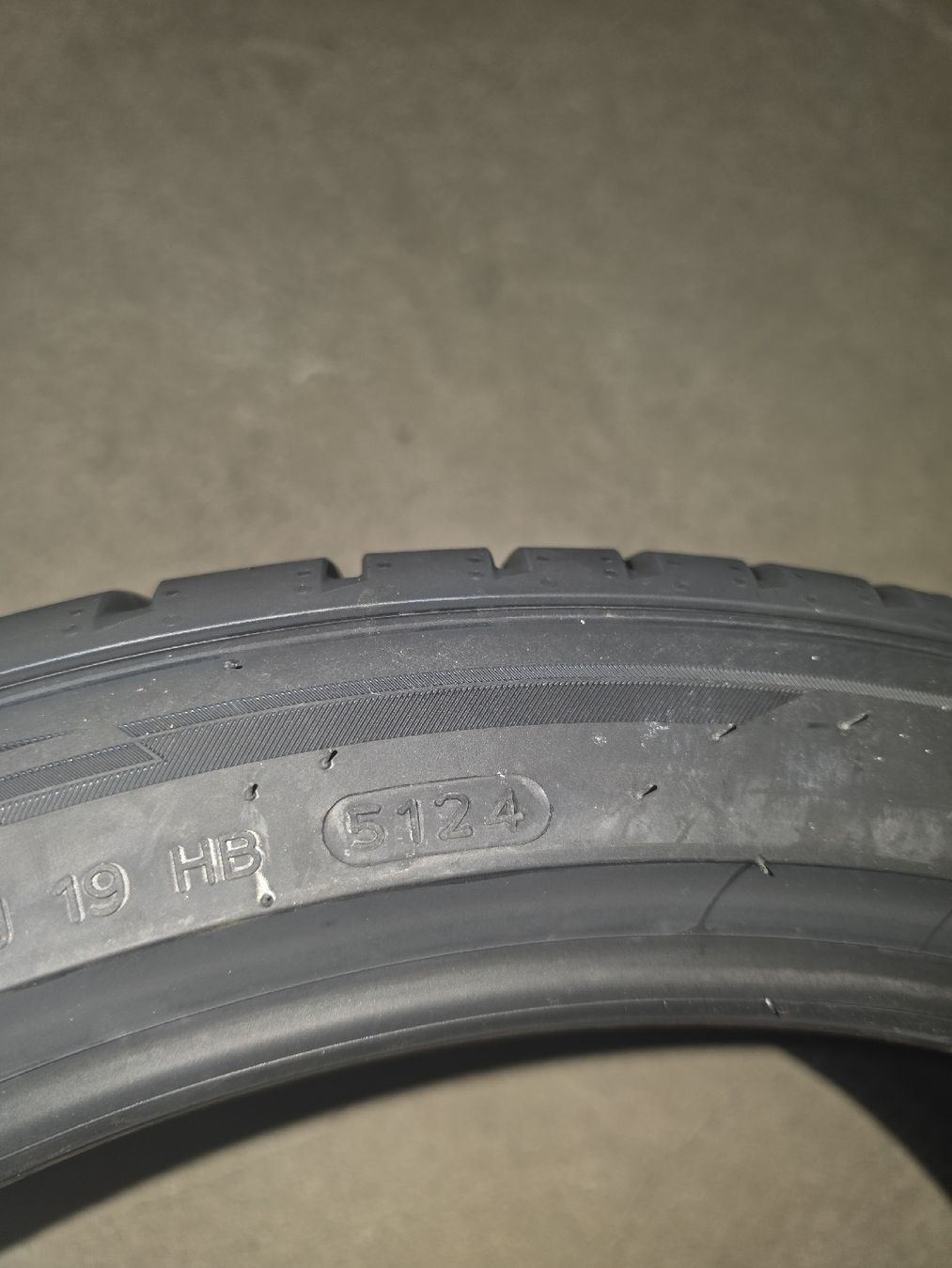 Hankook Pneus & Roues: 2× Hankook 275/35 20 102Y – Neuf avec emballage d'origine à Hölstein par Sinu_2241 2