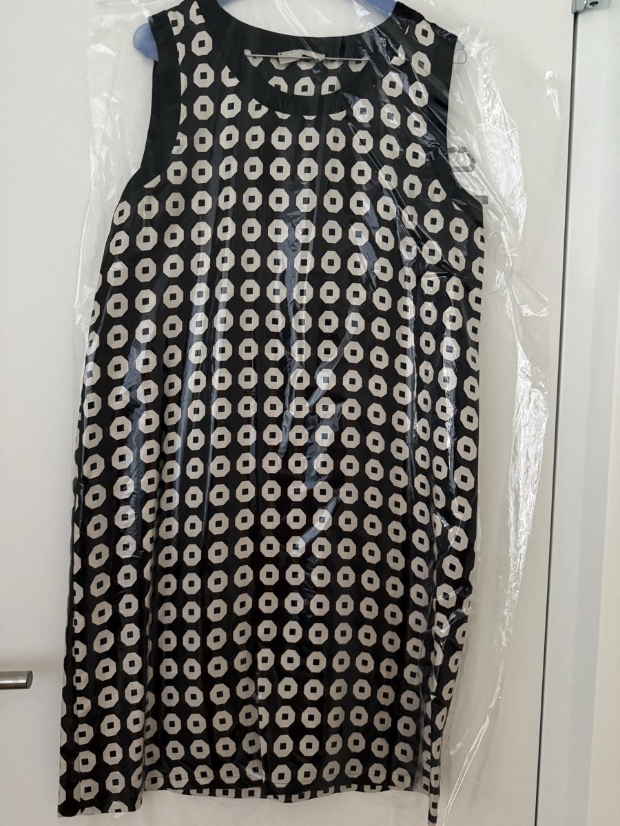 Max Mara Kleider: Max Mara Silk Dress (M) – Neu (gemäss Beschreibung) aus Kilchberg ZH von deedee3