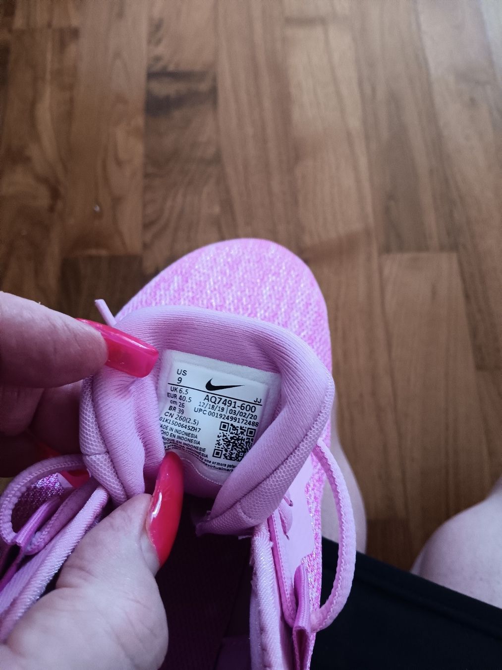 Nike Scarpe da donna: NIKE Original Neu Damen Schuh mit QR Code unbenutzt – Nuovo e nell'imballaggio originale da Chur venduto da alc_9q6q 3