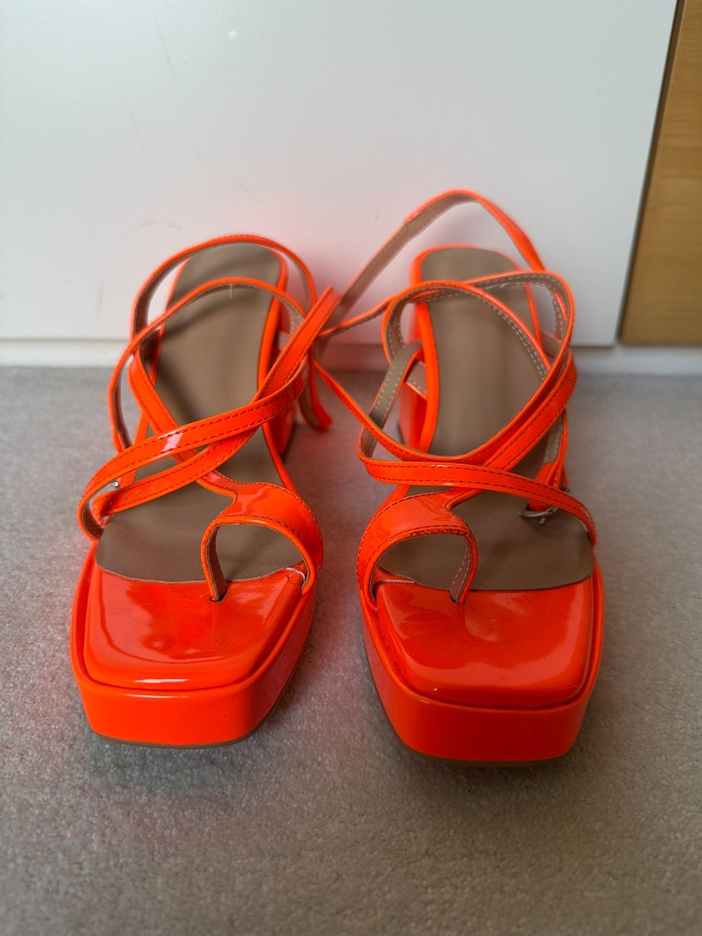 Scarpe da donna: Neon Orange Heels – Nuovo (secondo la descrizione) da Sevelen venduto da per_w85c