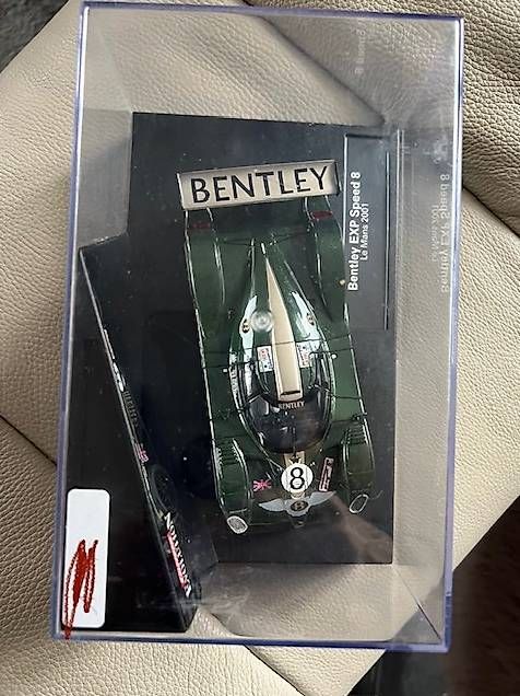 Carrera Piste: Slot Auto Bentley neu  *** – Nuovo e nell'imballaggio originale da Zürich venduto da Fifa 1
