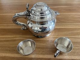Spezieller Krug mit Deckel Münze / Teekanne silbern