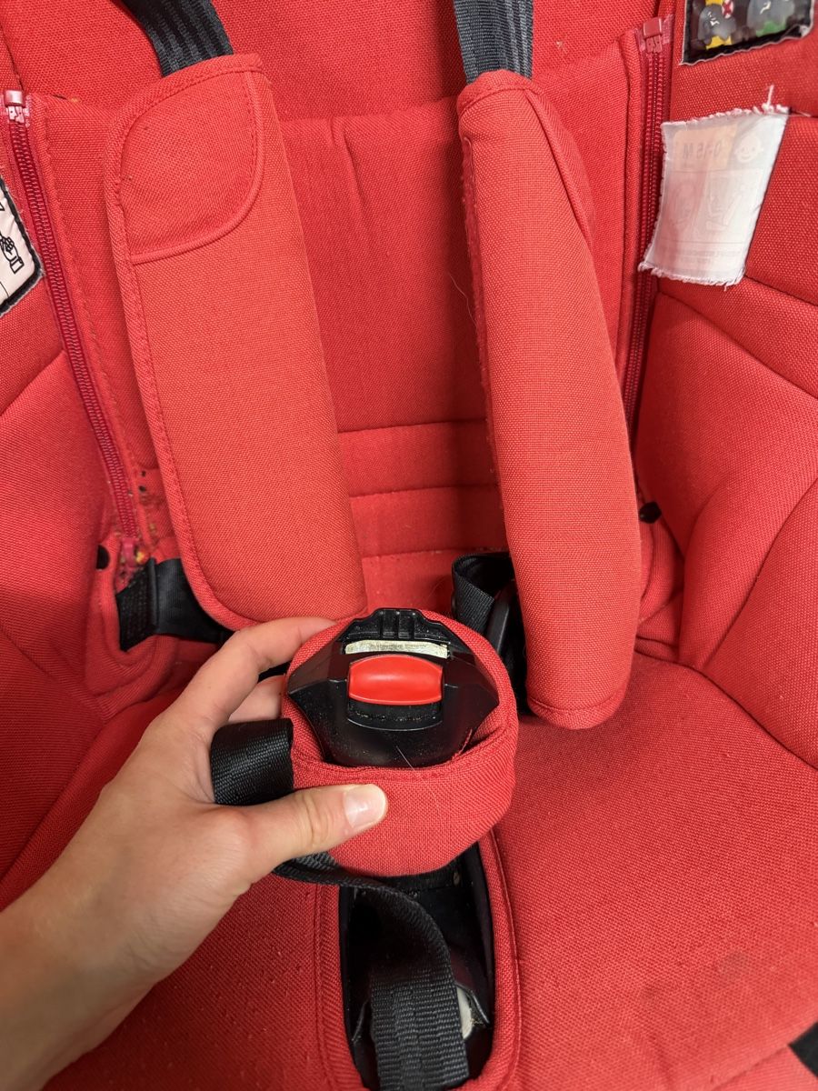 Seggiolini per auto: Kindersitz + Isofix- Basis – Usato da Basel venduto da chr_yt8s 1