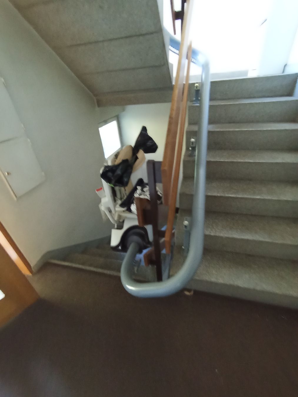 Attrezzature mediche: Treppenlift Strack mit Sitz funktionstüchtig  – Usato da Belp venduto da Guadalupe84