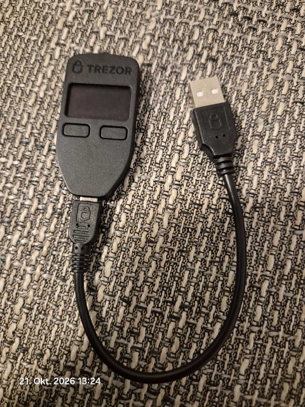 PC: Trezor Model   – Usato da Näfels venduto da Kim14 2