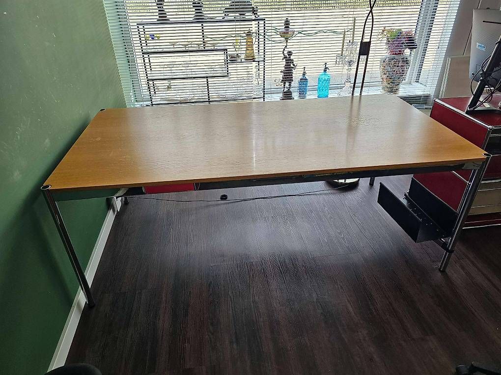 Tavoli: USM Tisch 2000x1000 – Usato da Ostermundigen venduto da Adrianerni 1