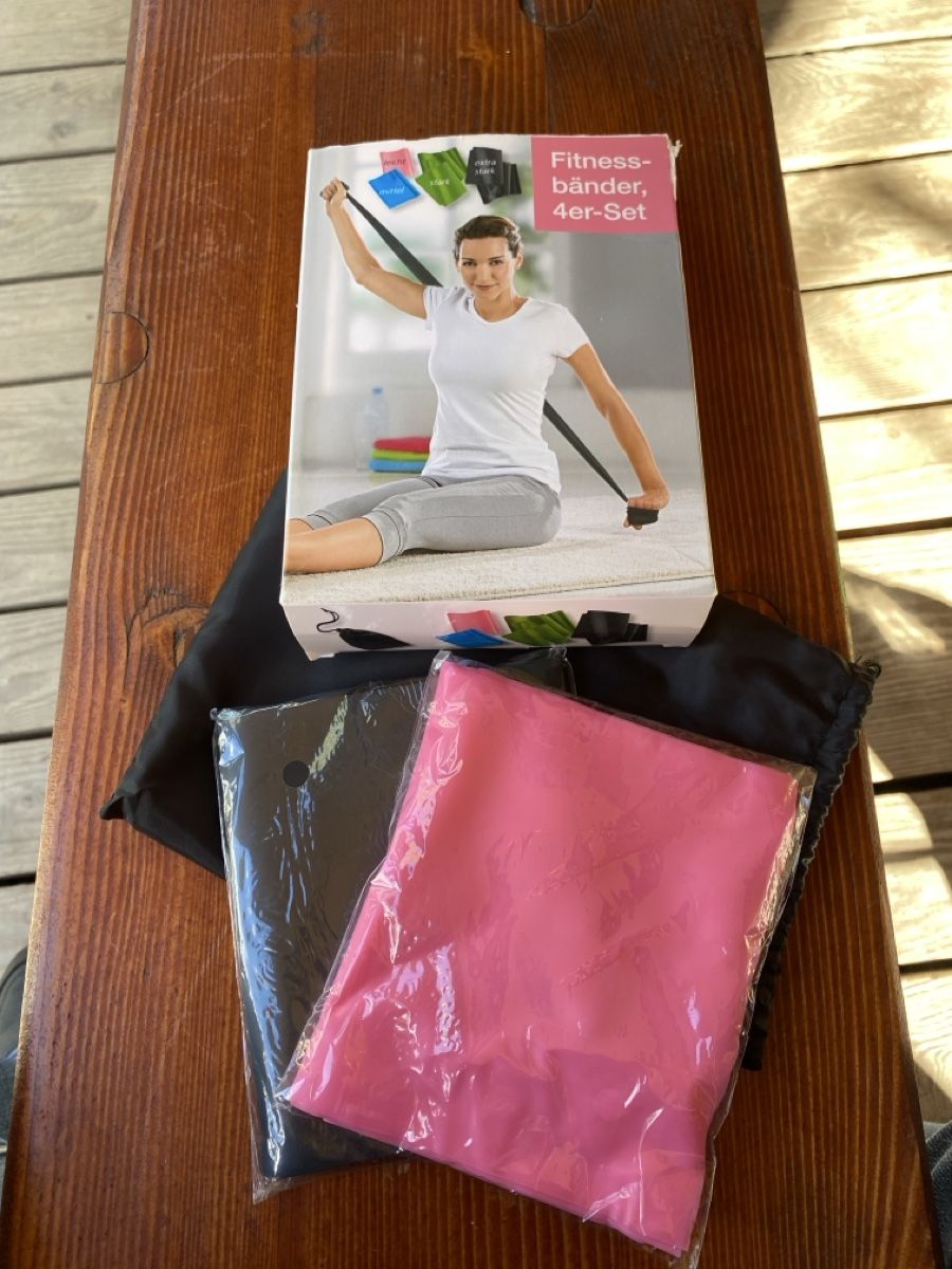 Sonstiges zum Basteln & Handarbeiten: Fitnessbänder 2-er Set – Gebraucht aus Zürich von vreni1973