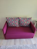 2 er Schlafsofa farbig mit Kissen "direkt beim Hauseingang"