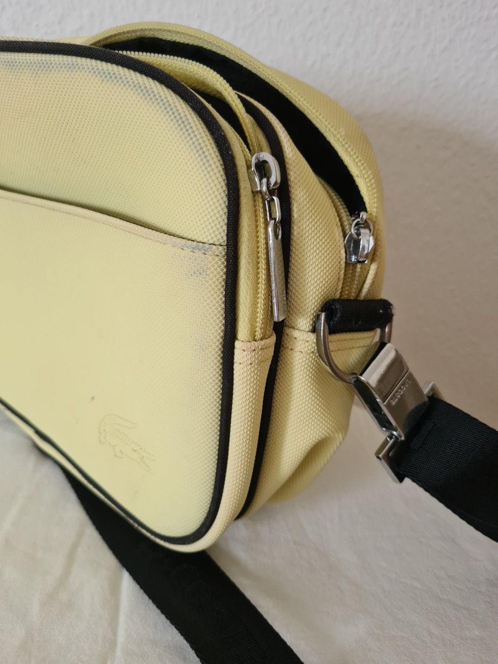 Lacoste Altro in  Abbigliamento & Accessori: Lacoste Sacoche Hellgelb – Gebraucht – Usato da Biel/Bienne venduto da mister1chf 3