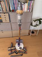 Aspirateur balai Dyson V11 + dock + accessoires