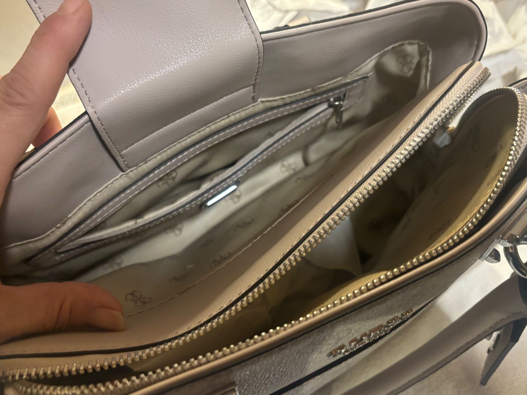 Guess Taschen für Damen: GUESS Tasche – Neu (gemäss Beschreibung) aus Steinen von FIN 7
