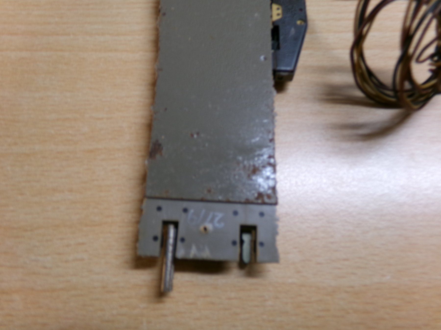 Fleischmann Modellini di ferrovie: Fleischmann H0 Profigleis Weiche rechts 6140 mit Antrieb – Usato da Hombrechtikon venduto da Se9 6
