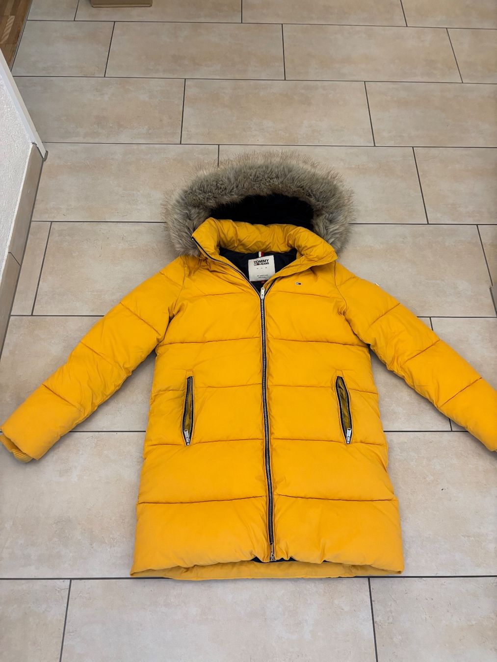 Giacche: Tommy Hilfiger Jacke Senf – Usato da Schlieren venduto da gschnelli