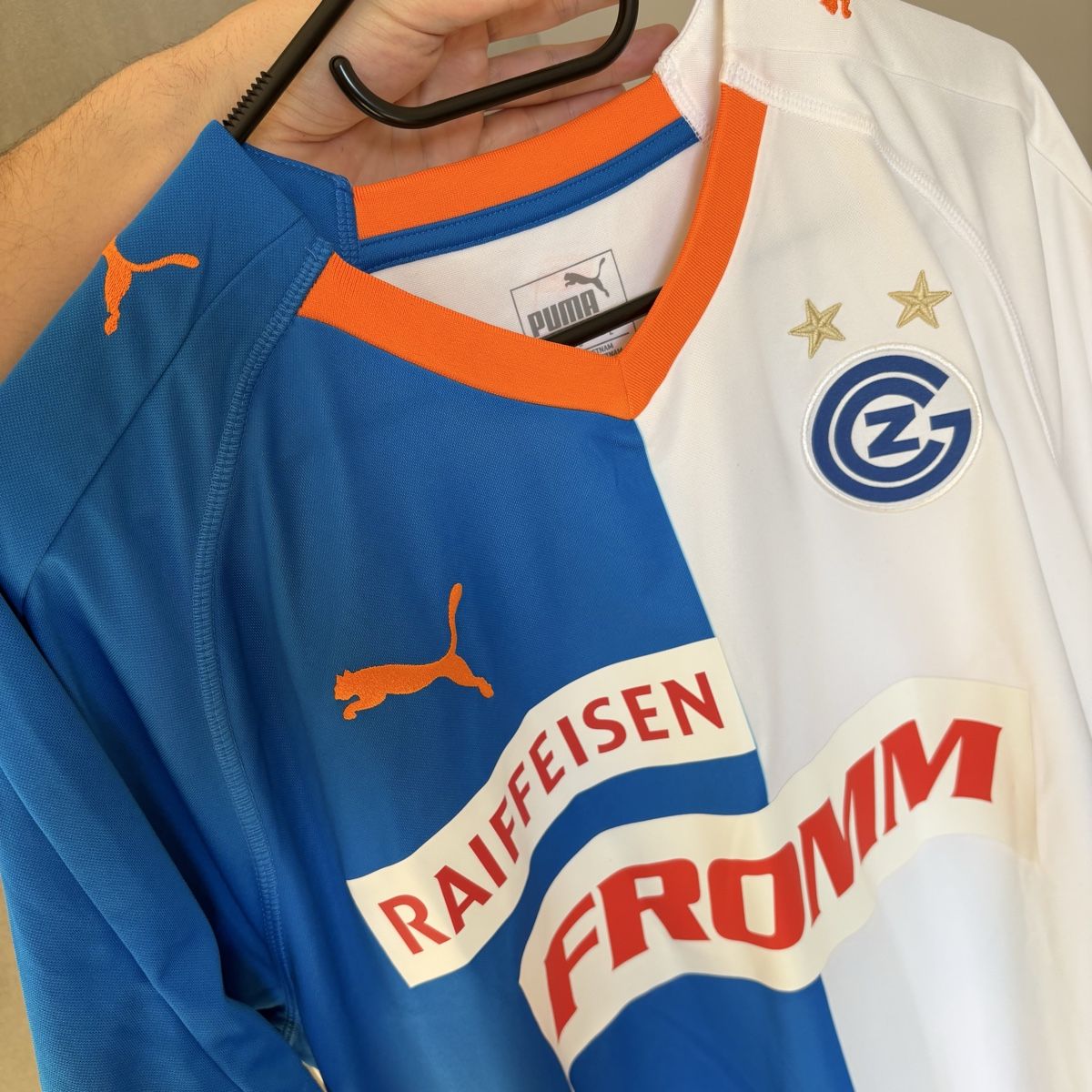 Puma Leibchen & Hosen: Matchworn Grasshoppers Trikot Puma Asllani – Gebraucht aus Winterthur von LaBodega 5