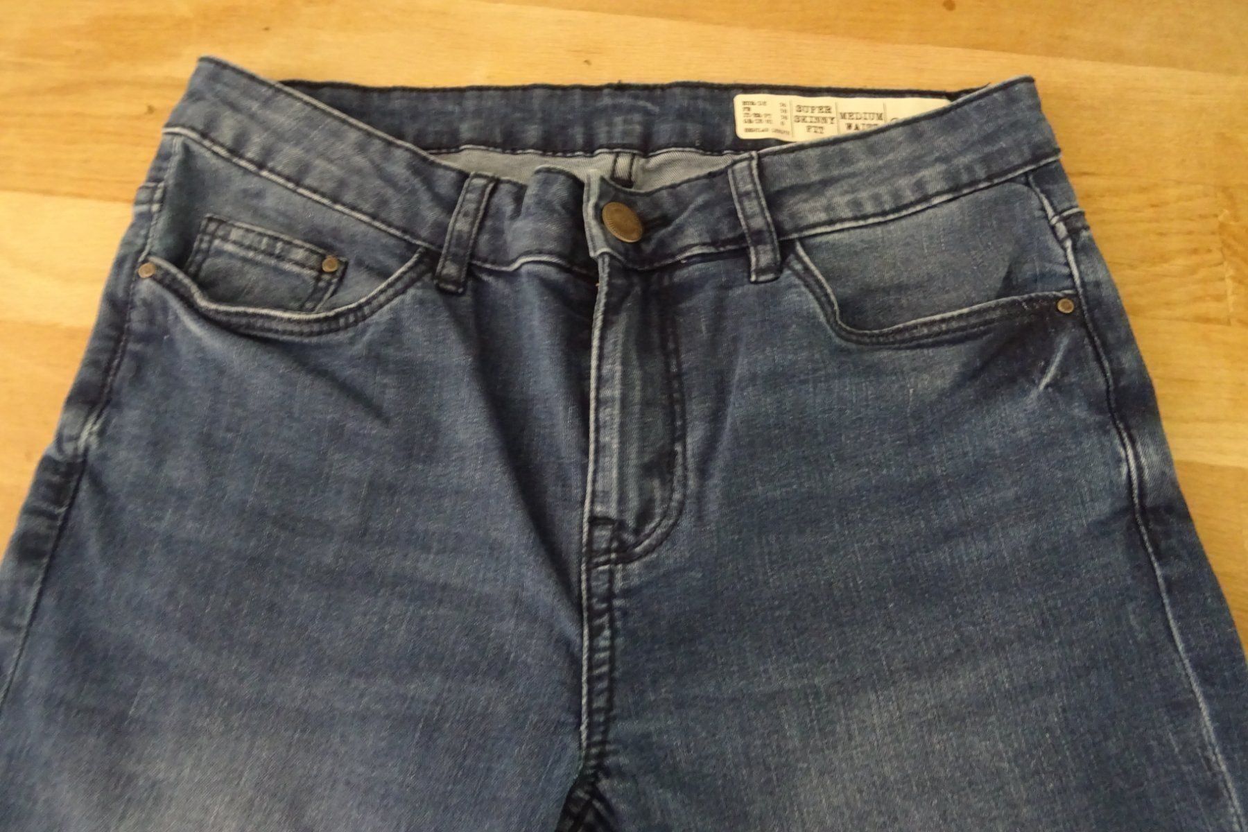 Pantaloni: neu: Super Skinny Fit, Gr. 36 – Nuovo (secondo la descrizione) da Urtenen-Schönbühl venduto da Chaeppeler 2