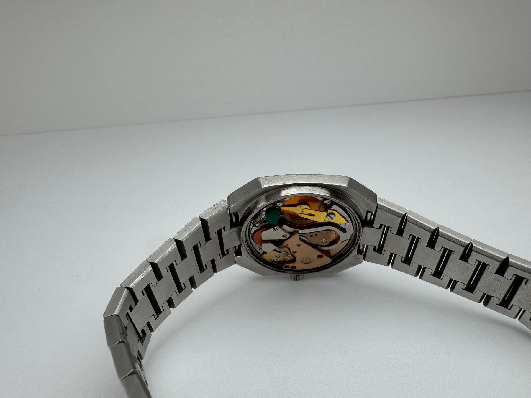 Omega Uhren: OMEGA Constellation Chronometer Megaquartz 720Hz – Gebraucht aus Langenthal von Vendere1 5