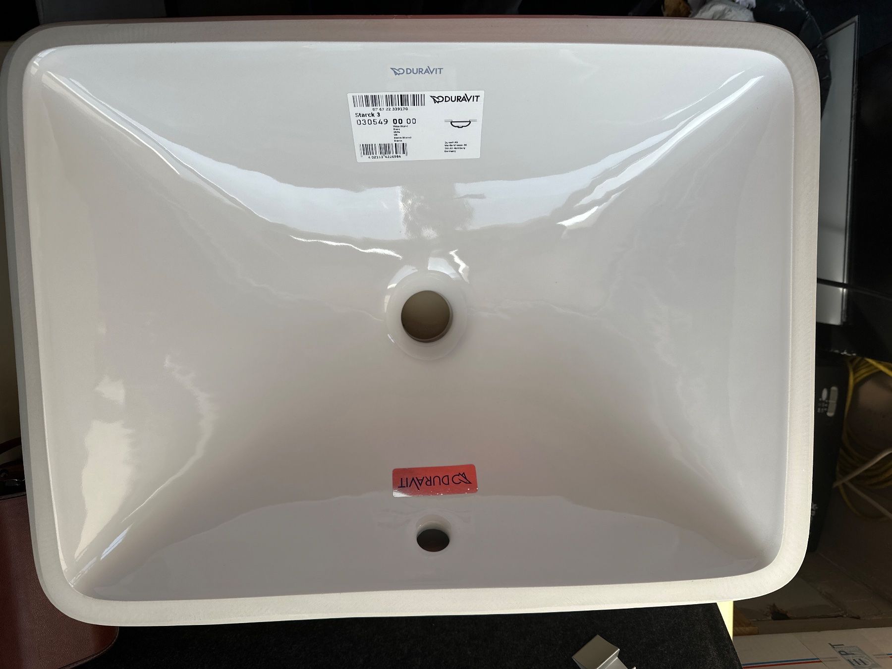Duravit Lavabi & lavandini: Duravit Einbauwaschtisch #030549 – Nuovo e nell'imballaggio originale da Brügg BE venduto da TSP02
