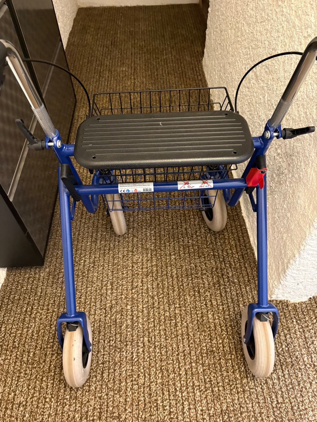Gehhilfen: Rollator blau mit Korb und Sitz – Gebraucht aus Niederbuchsiten von Mer75 1