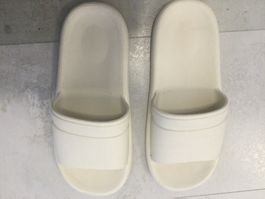 Bade-Schuhe weiss