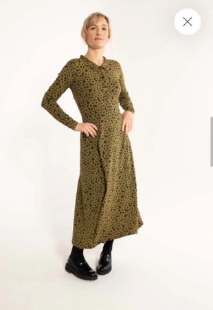 Grünes Blumenkleid Langarm Gr. L von Danefæ Organic