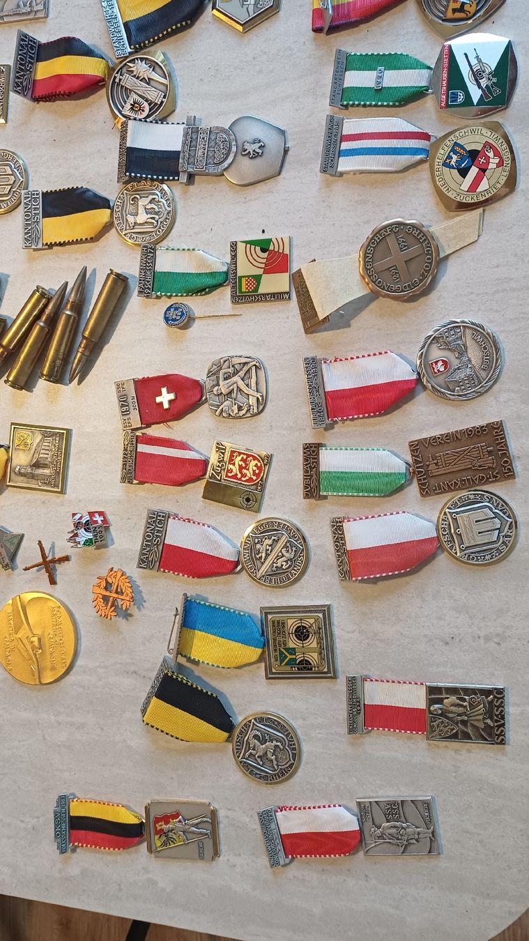 Medaillen: Lot Posten Medallien  – Gebraucht aus Flawil von Naphtali 2