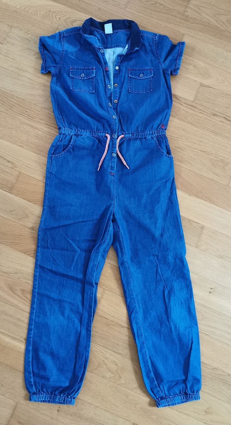Tute: Petit bateau Overall Gr. 138 – Usato da Sursee venduto da Ventiduese