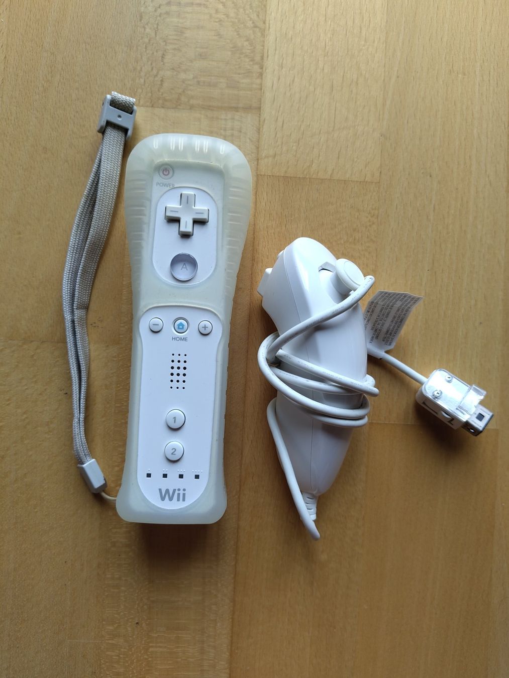 Nintendo Controller: Nintendo Wii Remote Controller – Usato da Gümligen venduto da urw_62l5