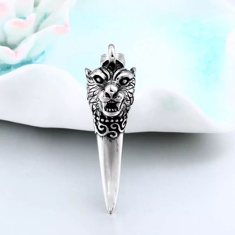 Catenine: Wolf Tooth Head Necklace – Nuovo e nell'imballaggio originale da Aarburg venduto da StavFashion 4