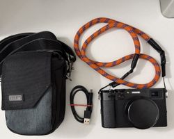 Fujifilm X100V Black – Very Good Condition