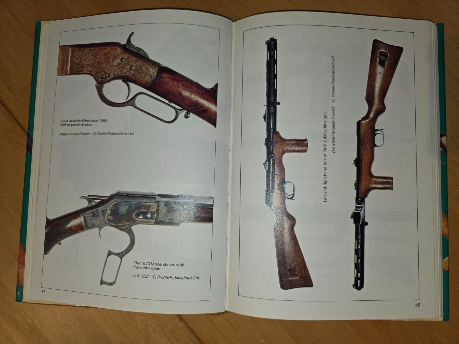 Libri: Buch > Famous Rifles & Nacgube Guns – Usato da Obermumpf venduto da oiskypoisky 2
