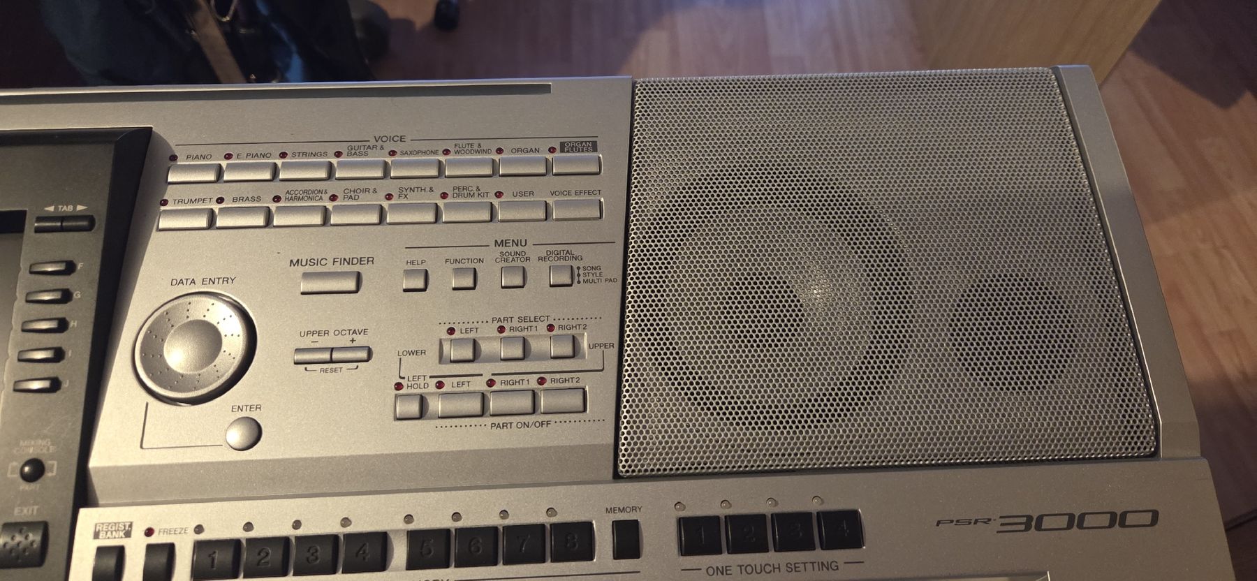 Yamaha Strumenti musicali: Yamaha PSR-3000 Keyboard  mit Ständer – Usato da Huttwil venduto da ser_gn9l 5