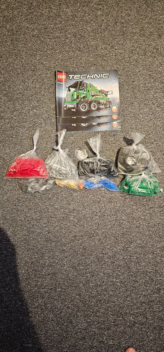 Lego Kit di costruzioni: +++Lego Technic Abschlepptruck 42008 zerlegt+++ – Usato da Biberstein venduto da Sammler74