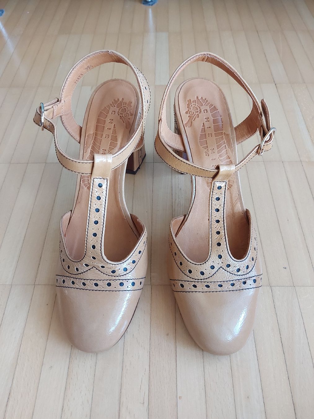 Chie Mihara Damenschuhe: Chie Mihara, Pumps, ocker, Grösse 39 – Neu (gemäss Beschreibung) aus Oberengstringen von PaolaDe