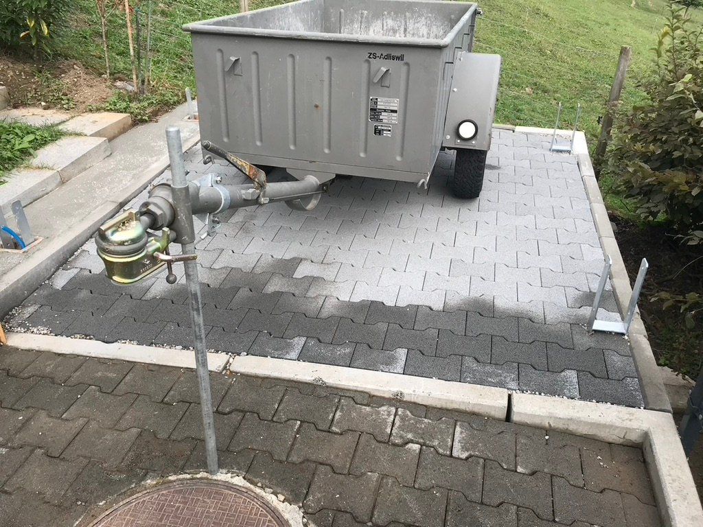 Bzs Remorques: Zivilschutz Anhänger / Materialanhänger mit Blache – D'occasion à Büron par 009001 8