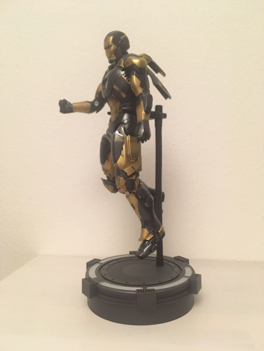 Hot Toys Figuren: Iron Man 3 Mark XX Python Hot Toy – Gebraucht aus Oberdorf SO von Radix2k 3