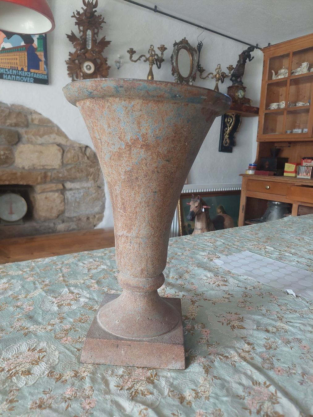 Vasi per fiori: Art Deco Gusseisen Amphore – Usato da Siblingen venduto da rantiques