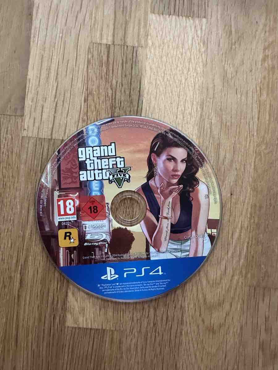 Sony Giochi: Grand Theft Auto V / Playstation 4 – Usato da Oberengstringen venduto da sasej