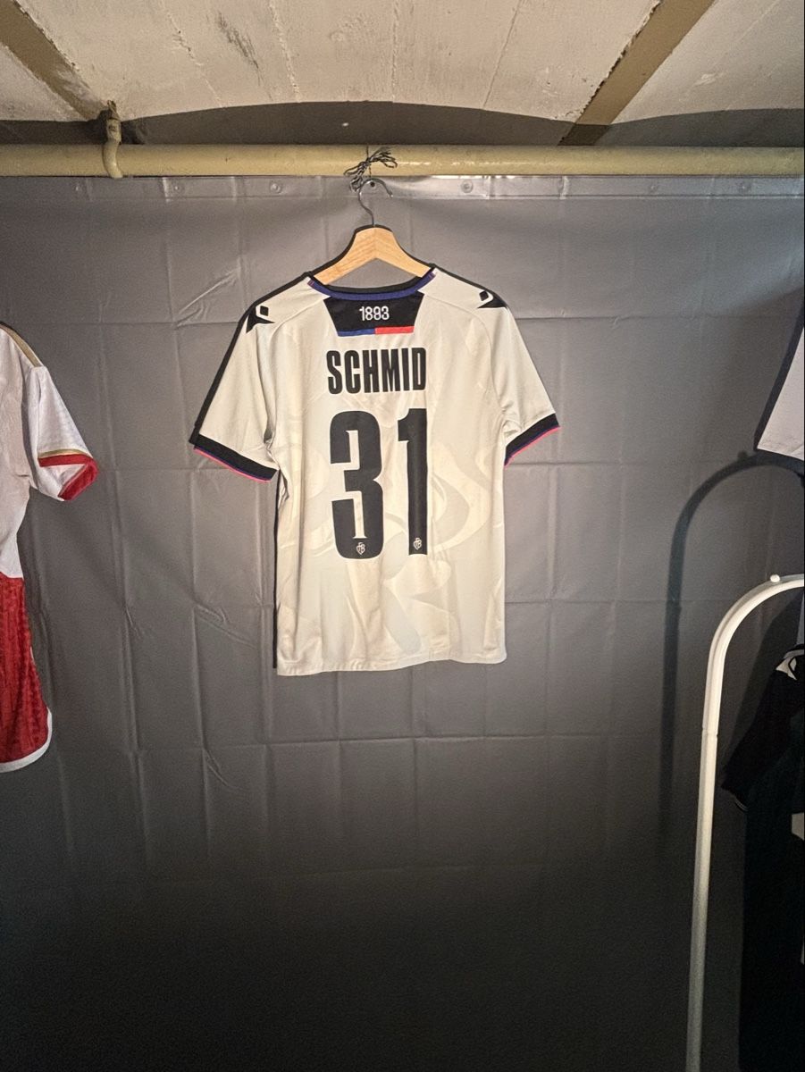 Leibchen & Hosen: FC Basel Trikot Dominik Schmid – Neu (gemäss Beschreibung) aus Basel von kleinerprinz